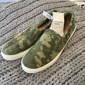 Camo shoes